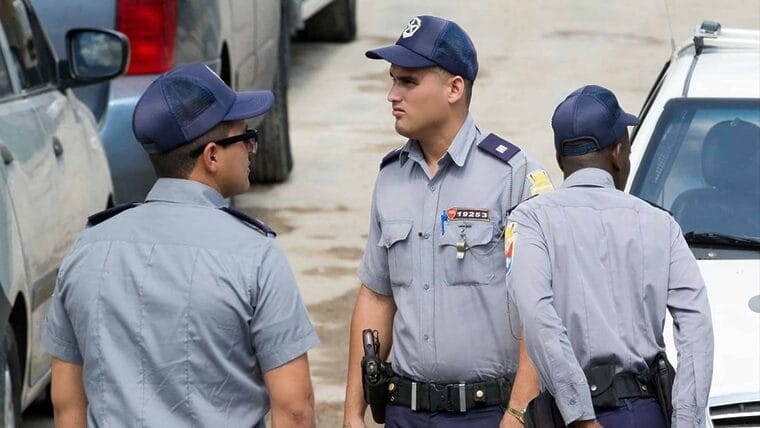 Arrestan a cubano por vender estupefacientes en Holguín