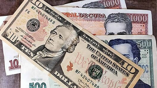 Precio del dólar en Cuba hoy duplica el que tenía hace un año atrás. Los salarios siguen iguales