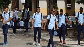 Inició en Cuba la venta de uniformes escolares para el próximo curso escolar