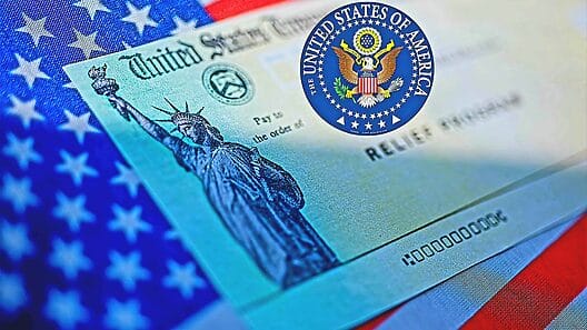 Nuevos cheques de estímulo de hasta $3 284 dólares se enviarán esta semana