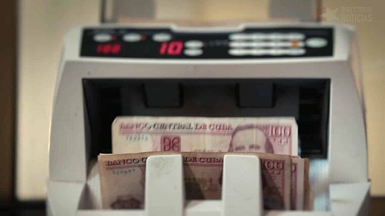 Bancos cubanos extienden descuentos para las compras y pagos online