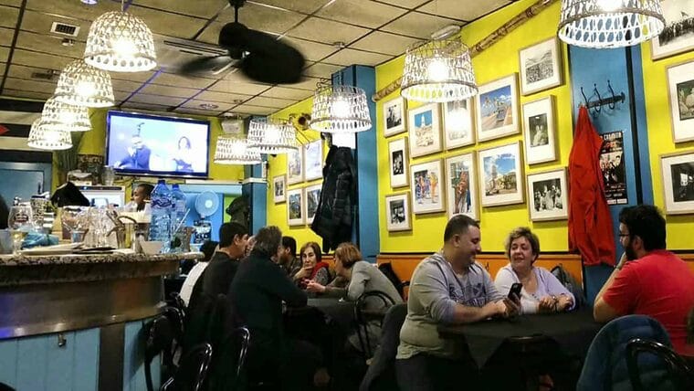 Negocios cubanos que no adopten pagos electrónicos se les retirará la licencia operativa