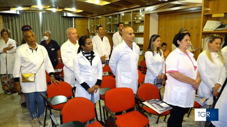 Llegan más médicos cubanos a las ciudades italianas de Catanzaro, Cosenza y Crotone