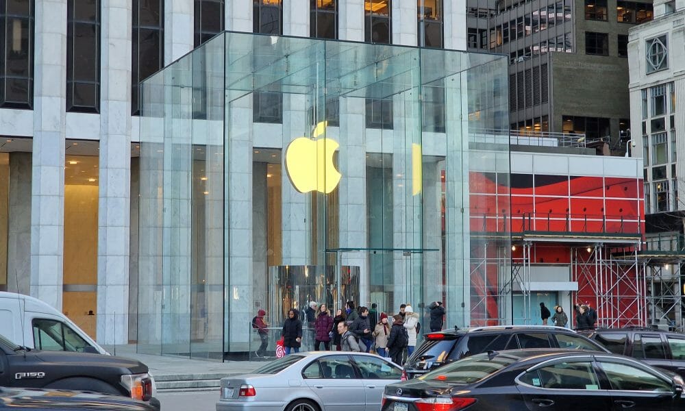 Apple agrees to pay $25 million to settle a class-action lawsuit over Family Sharing