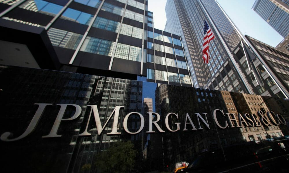 JPMorgan joins the list of banks closing their doors in the United States
