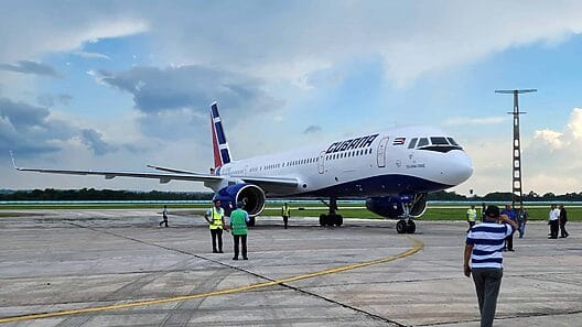 Cubana de Aviación recupera uno de sus aviones tras años de reparaciones
