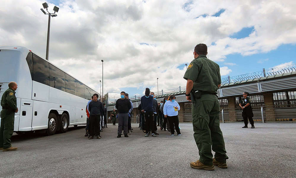 CBP hoy: quienes llegan ilegalmente a la frontera no califican para permanecer en los EEUU