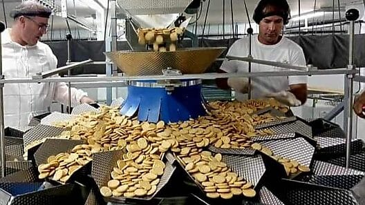 Confitera cubana elabora 25 toneladas diarias de galletas dulces y las vende en MLC