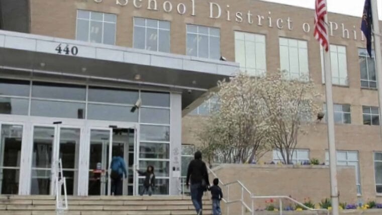 Padres elegibles de Estados Unidos recibirán hasta 00 dólares por llevar en auto a sus hijos a la escuela