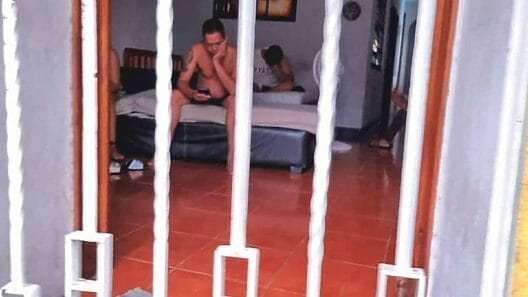 Cubanos en Tapachula denuncian “altos alquileres”: 150 dólares por un cuarto con 10 personas