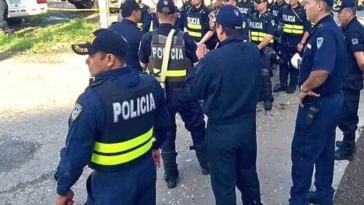 Ola migratoria liderada por cubanos provoca estado de emergencia en Costa Rica