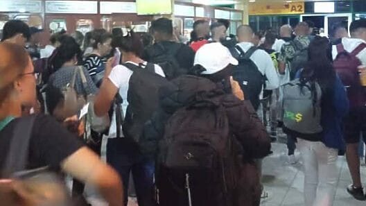 Cubanos para Nicaragua: las imágenes que se repiten en los aeropuertos