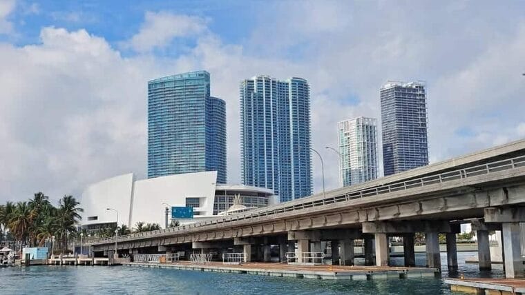 Miami lidera el aumento de precios de la vivienda en EEUU