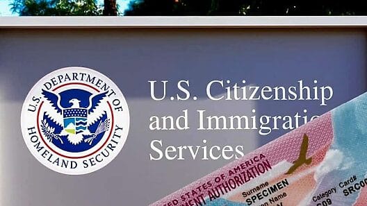USCIS «apura» a migrantes para que soliciten permiso de trabajo