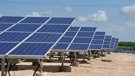 China dona más de 20 parques fotovoltaicos a Cuba: su valor sobrepasa los 114 millones de dólares