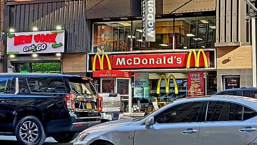Cambiará McDonald’s su horario de servicio durante estas fechas