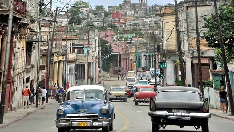 Así es como están robando en los semáforos de La Habana