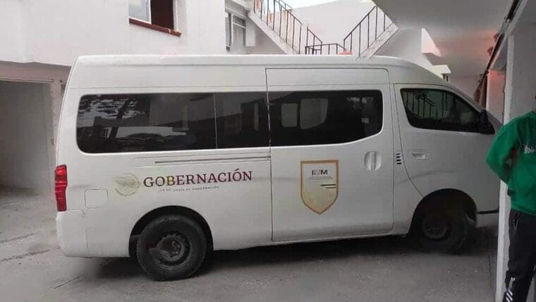 Tras llamada de denuncia, capturan a migrantes cubanos escondidos en un motel de México