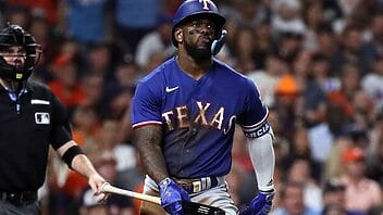 Así “destrozó” el cubano Adolis García a los Astros de Houston (+ videos)