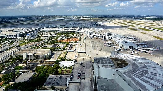 Reportan un ataque con machete en las inmediaciones del Aeropuerto de Miami