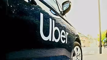 Conductores de Uber en Miami enfrentan nuevas verificaciones: esto es lo que cambia
