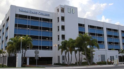 Lanzan becas en Miami Dade College: más de 2 mil estudiantes podrán beneficiarse