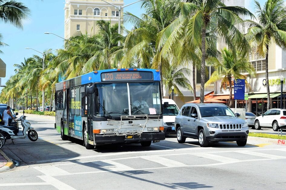 bus gratuito miami 2023