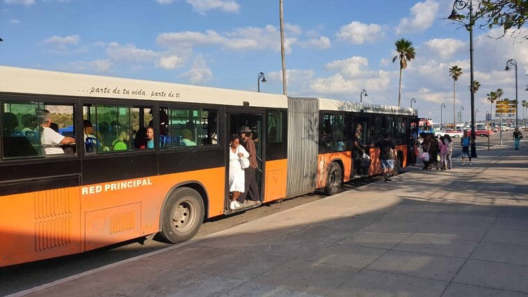 Posponen subida del precio de Transporte en Cuba por el momento