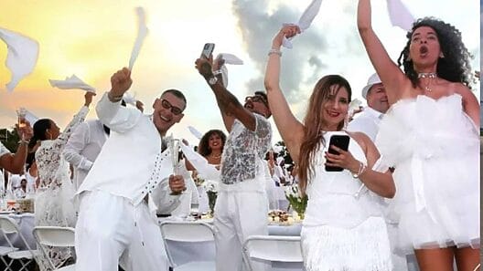 Le Dîner en Blanc, festival de comida de lujo en Cuba en medio de crisis alimentaria