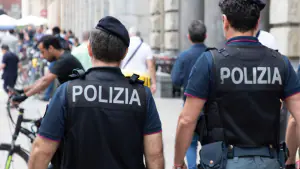 policia italiana robos cubana