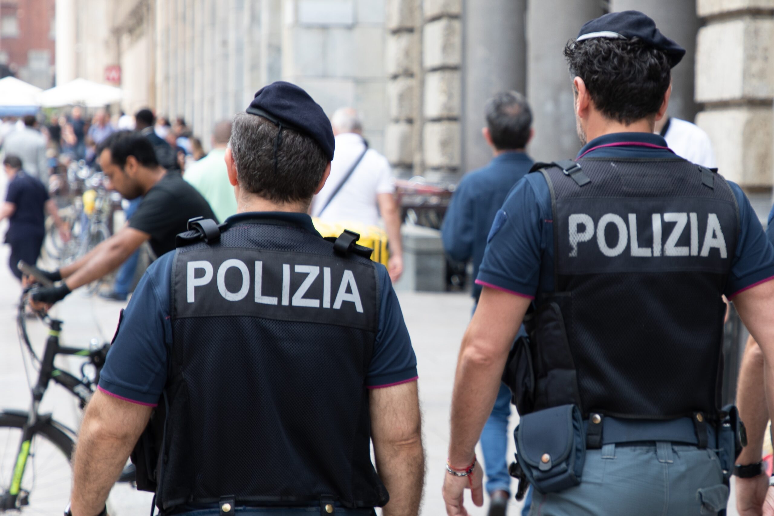 policia italiana robos cubana