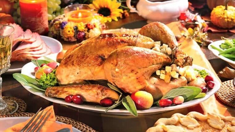 Baja precio del pavo para cenas del Thanksgiving Day