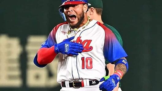 Cuba recurrirá a peloteros emigrados para el Premier 12
