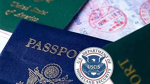 Demandan al Gobierno de Estados Unidos por tarifas astronómicas para renunciar a la ciudadanía
