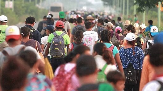 Nueva caravana con unas 2000 personas avanza rumbo a Estados Unidos