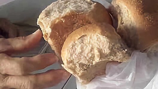 Ya suman más de tres días sin pan de la bodega en Santiago de Cuba