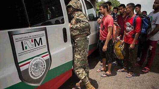 Confirman suspensión temporal de deportaciones en México