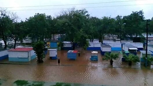 Defensa Civil de Cuba emite alerta a todo el país por intensas lluvias