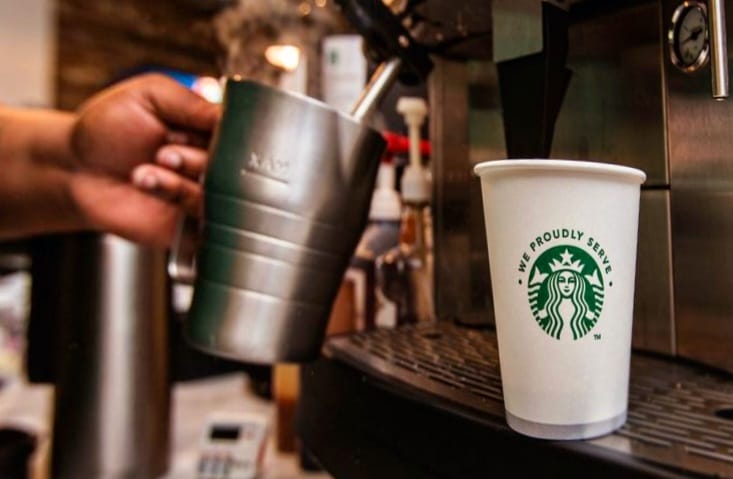 Starbucks’ end-of-year suggestions: Discounts and free chocolate