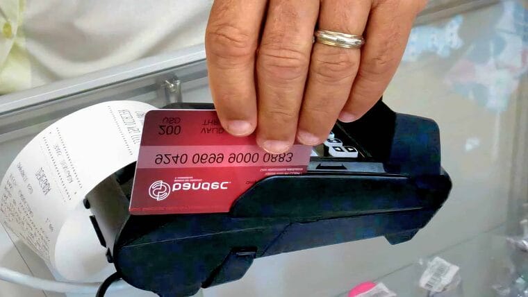 Bancos cubanos advierten afectaciones en los pagos mediante RED S.A