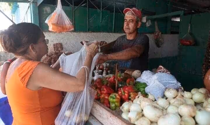 Economía cubana retrocede casi un 2% en 2023