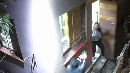 Graban este video de un intento de robo con arma de fuego en una casa de La Habana
