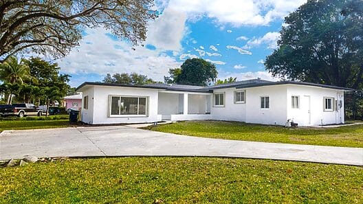 ¿Quieres comprarte una casa en el sur de la Florida con aproximadamente $400,000 dólares? Mira tus opciones