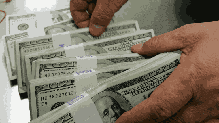 Jueves de récord en el mercado informal de divisas en Cuba. ¡Sube el precio del dólar, euro y MLC hoy!