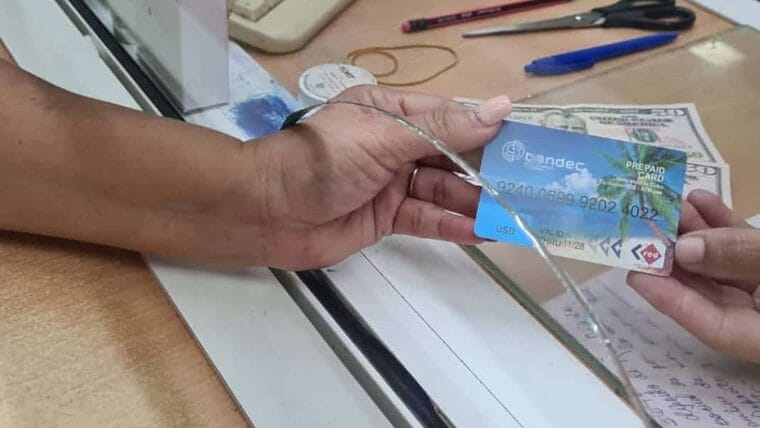 Tarjetas USD de BANDEC en Cuba: ¿Cómo recargarla y dónde?