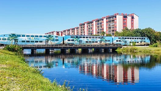 Tri-rail, la opción de trenes más barata de Miami, llegará al Downtown este mes
