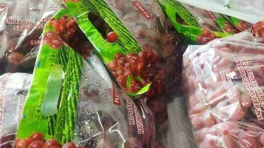 Una cubana dice haber sido estafada al comprar uvas en una tienda MLC
