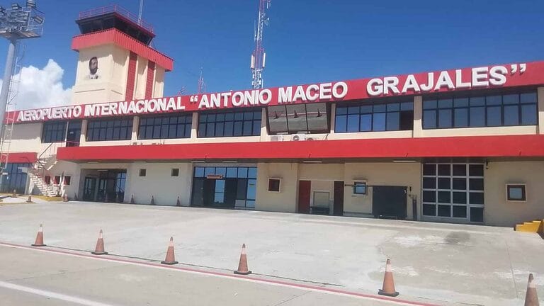 vuelos aeropuerto santiago cuba