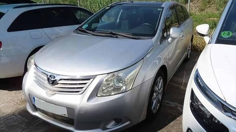Cuba vende autos de uso y con defectos por miles de dólares