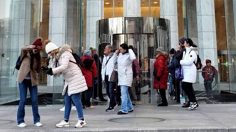 Florida aprueba ley para aumentar horas de trabajo a sus adolescentes